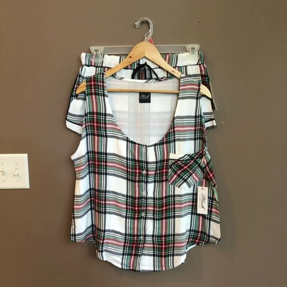 NWT Plush Apparel Plaid 2 Piece Pajama Set Small‎